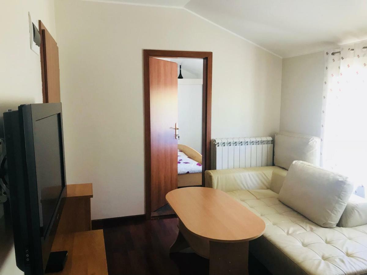 Cezarji Apartments Vidovic מראה חיצוני תמונה